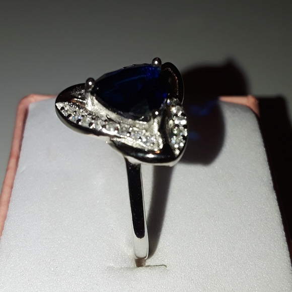 Sterling silver sapphire ring size 8, new - Picture 3 of 5